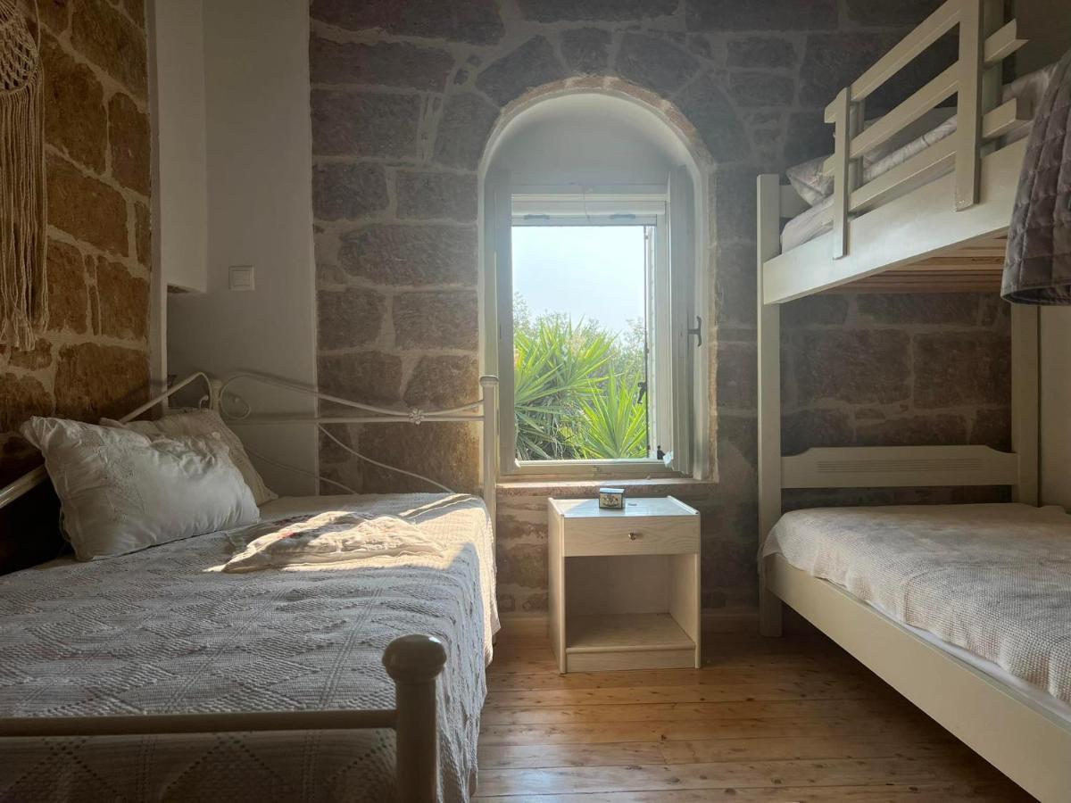 Old Mansion * Riglia